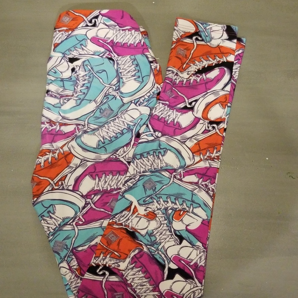 LuLaRoe Sneaker Theme One size Leggings